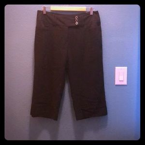 APT 9 petite Ava size 10 capris
